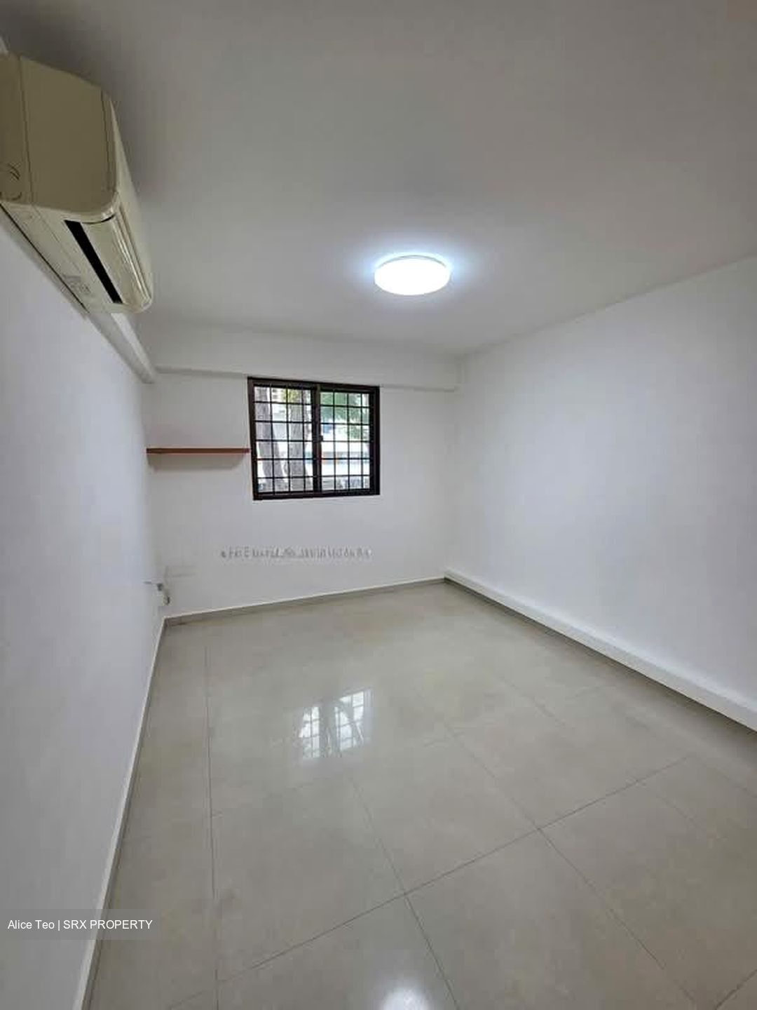 Upper Boon Keng Road (D14), Shop House #576547391